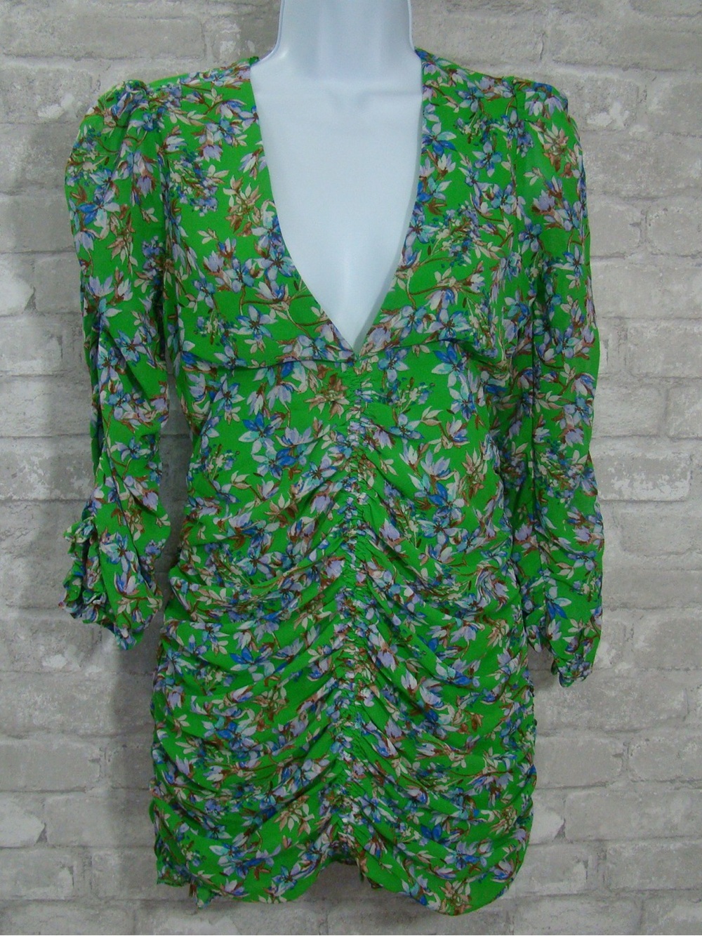 Skylar & Madison Green Floral Ruched V-Neck Dress